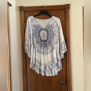 White Bohemian Blouse Avenue size 22/24